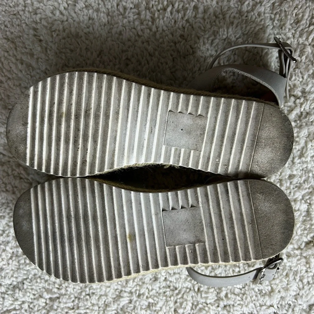 Soda women gray